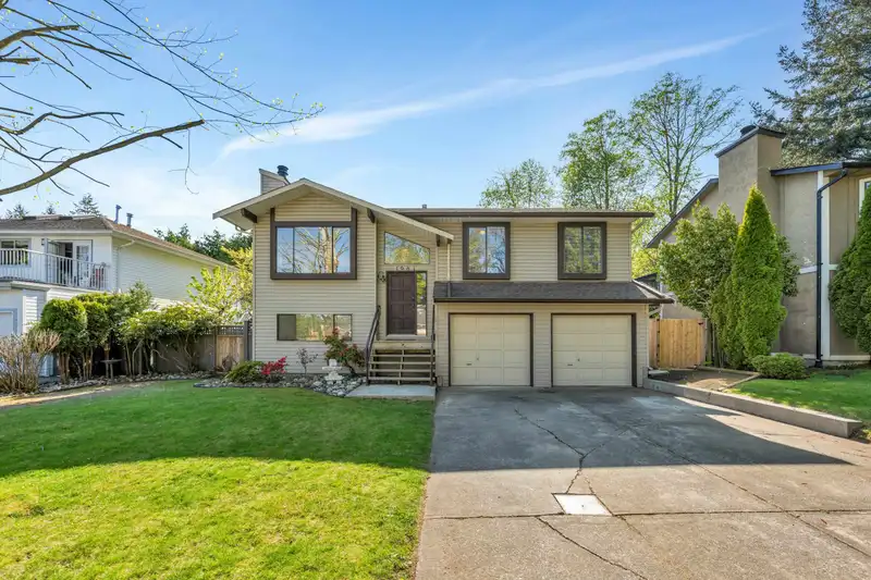1981 158A STREET - photo 2 of 36