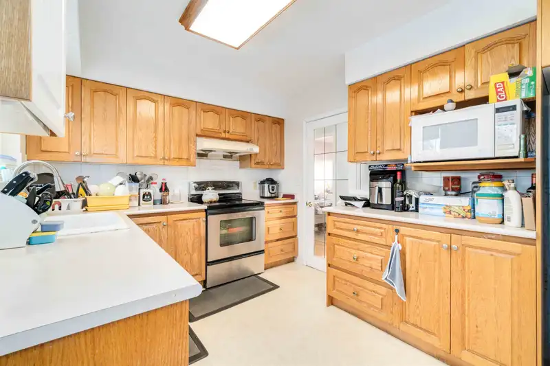 7531 GREENLEES ROAD - photo 4 of 16