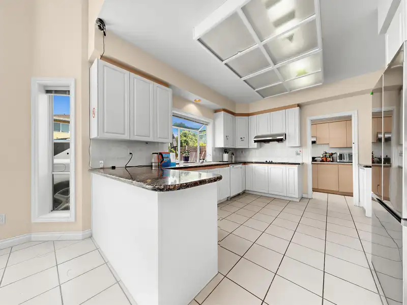 7311 BELAIR DRIVE - photo 4 of 17