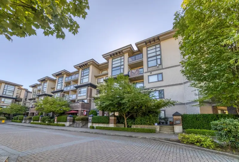 238 10838 CITY PARKWAY - photo 1 of 22