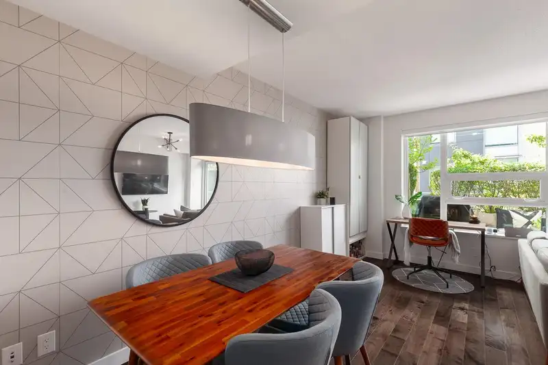 202 4083 CAMBIE STREET - photo 4 of 19