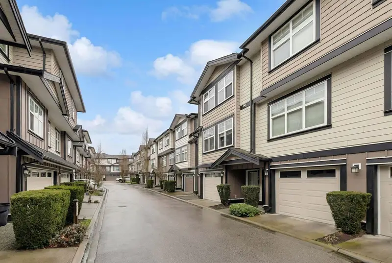 81 6350 142 STREET - photo 2 of 25