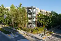 307 588 W 45TH AVENUE - thumbnail 1