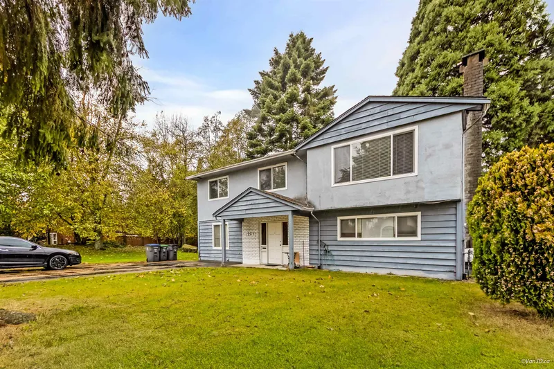 12513 91 AVENUE - photo 3 of 25