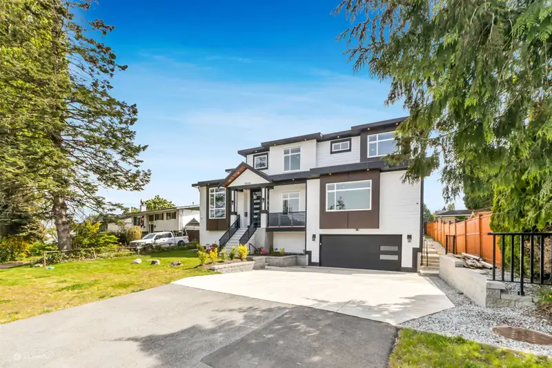 26668 FRASER HIGHWAY - photo 2 of 40
