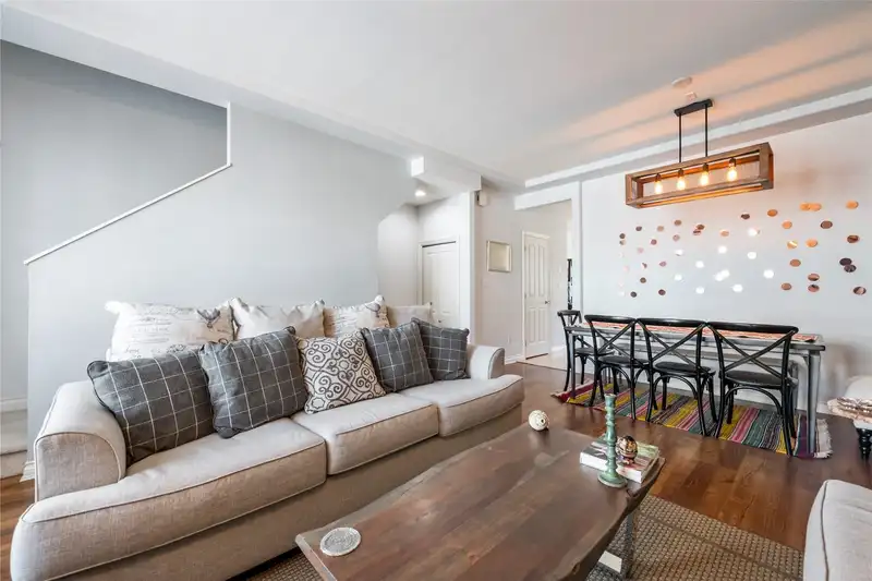 37 16760 61 AVENUE - photo 4 of 25