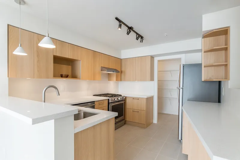 303 3580 W 41ST AVENUE - photo 2 of 25