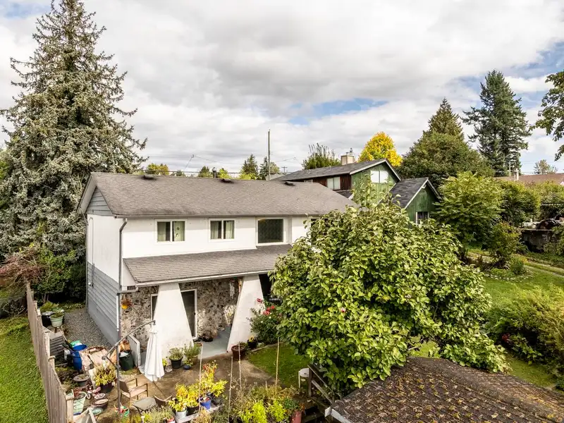 33164 5TH AVENUE - photo 3 of 40