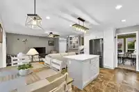8518 165A STREET - thumbnail 18