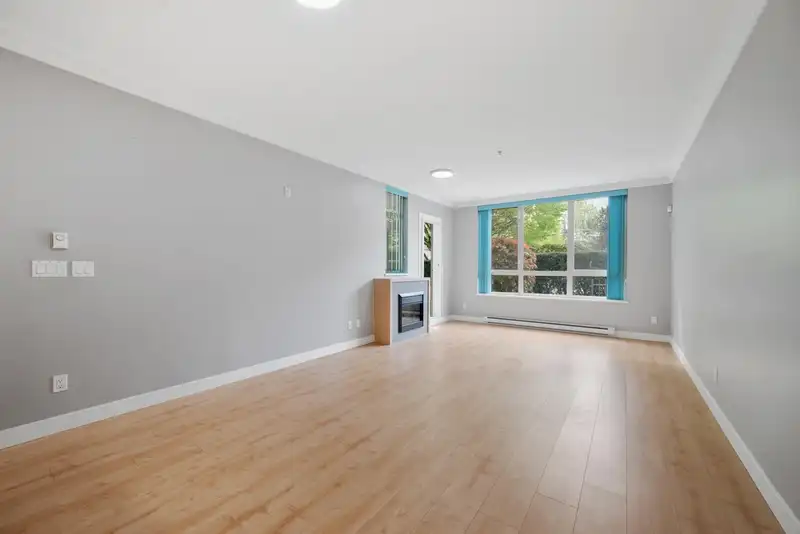 107 15918 26 AVENUE - photo 2 of 35
