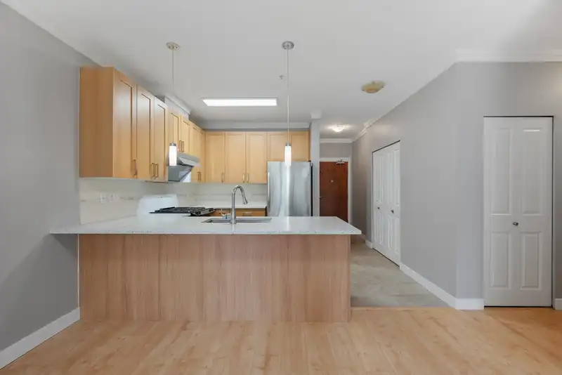 107 15918 26 AVENUE - photo 4 of 35