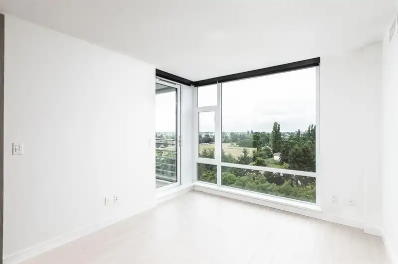 1101 8800 HAZELBRIDGE WAY - photo 4 of 10