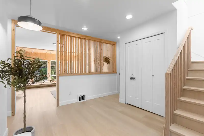 2426 W 34TH AVENUE - photo 3 of 26