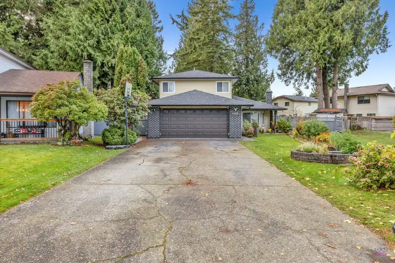 6769 129A STREET - photo 1 of 32