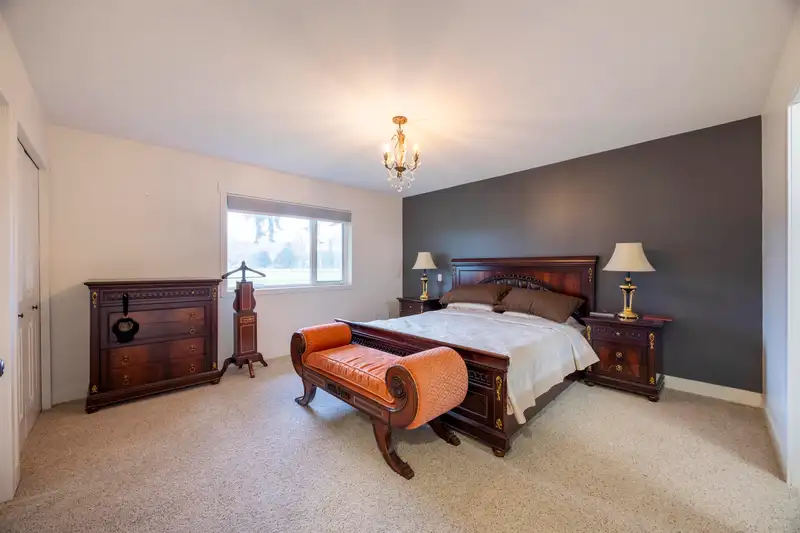 6911 CHILLIWACK RIVER ROAD - photo 2 of 40
