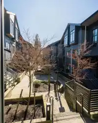 210 7131 17TH AVENUE - thumbnail 6