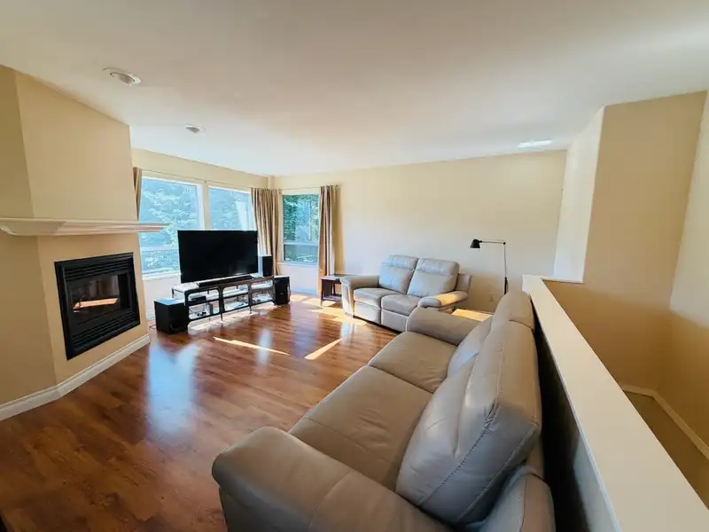 852 TRALEE PLACE - photo 4 of 40