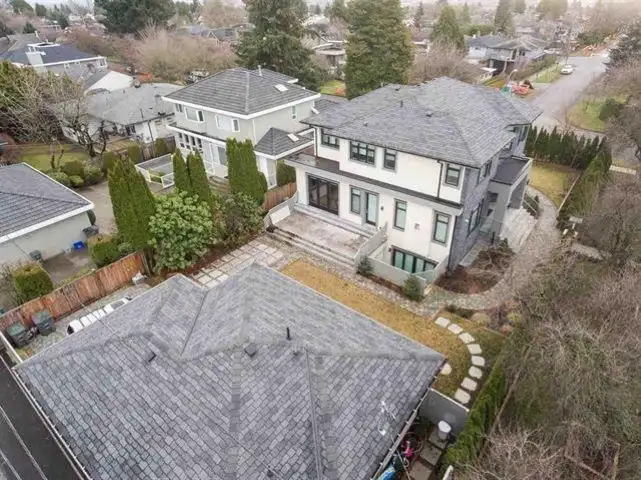 7488 CARTIER STREET - photo 3 of 20