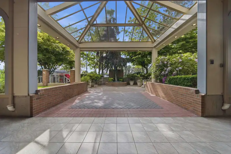 203 7326 ANTRIM AVENUE - photo 1 of 26