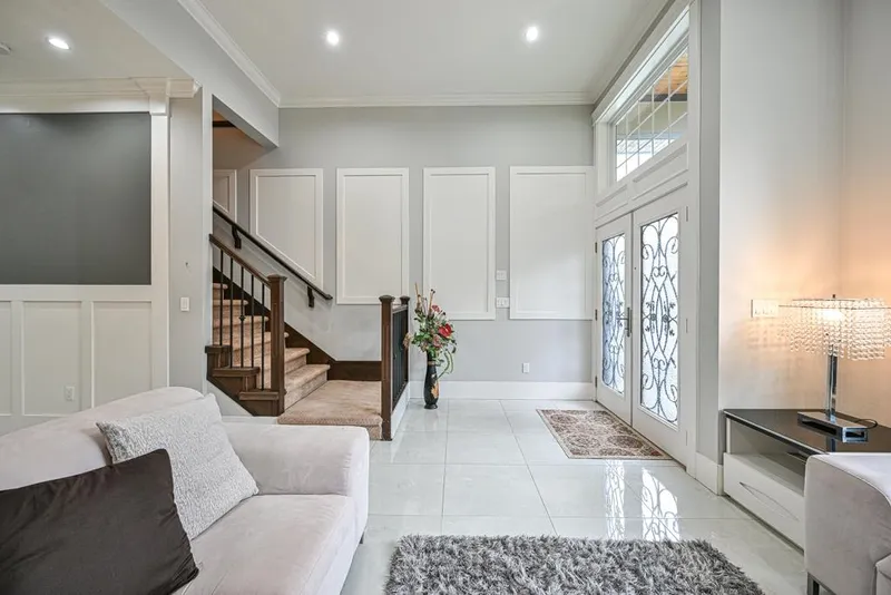 5916 139 STREET - photo 2 of 25