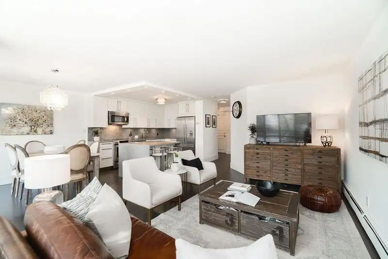 105 518 MOBERLY ROAD - photo 1 of 21