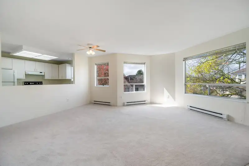 216 7840 MOFFATT ROAD - photo 4 of 14