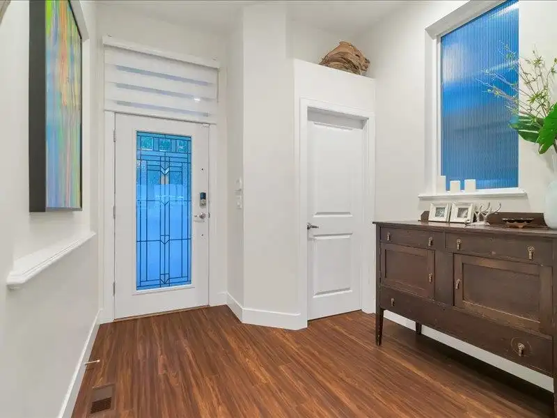 10465 248 STREET - photo 4 of 33