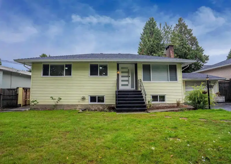 11318 GLEN AVON DRIVE - photo 1 of 19