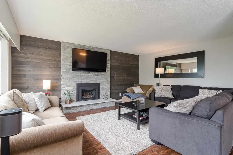 26864 27 AVENUE - photo 4 of 25