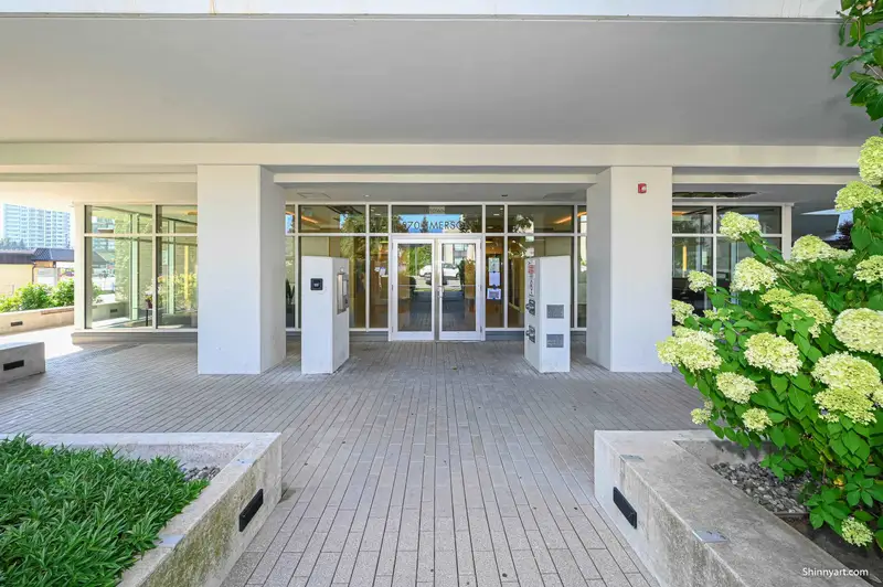 601 570 EMERSON STREET - photo 2 of 18