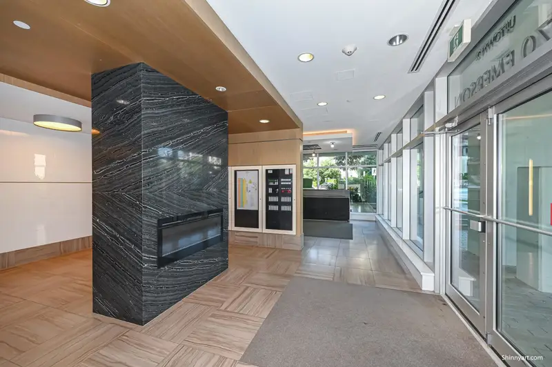 601 570 EMERSON STREET - photo 3 of 18