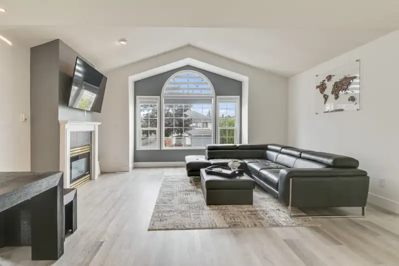 5047 215 STREET - photo 3 of 38