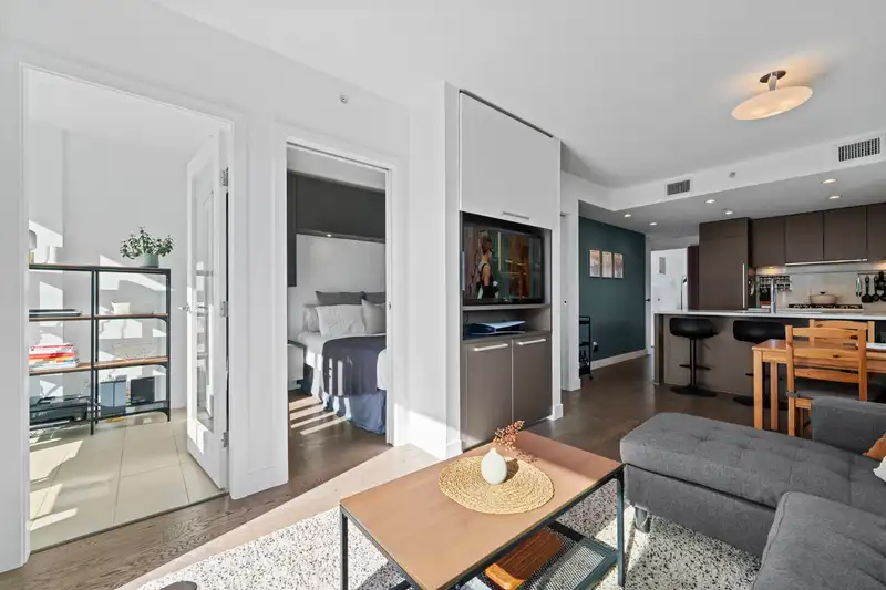 1010 288 W 1ST AVENUE - photo 2 of 40