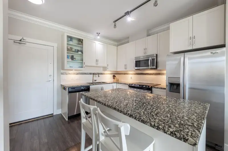 315 20861 83 AVENUE - photo 4 of 26