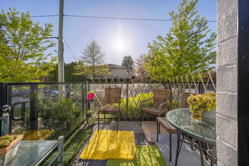 24 94 W KING EDWARD AVENUE - photo 2 of 9