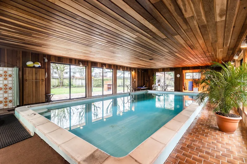 4523 KING EDWARD PLACE - photo 3 of 25