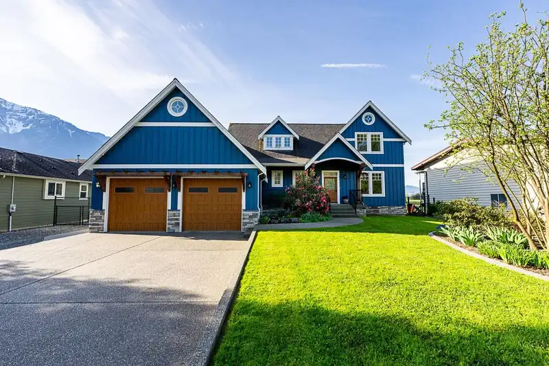 7312 MARTIN ROAD - photo 1 of 40