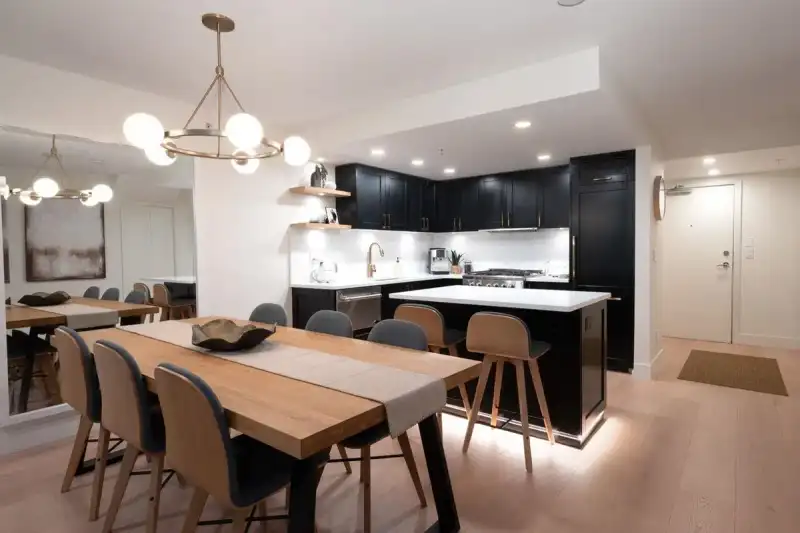 103 1133 HOMER STREET - photo 1 of 30