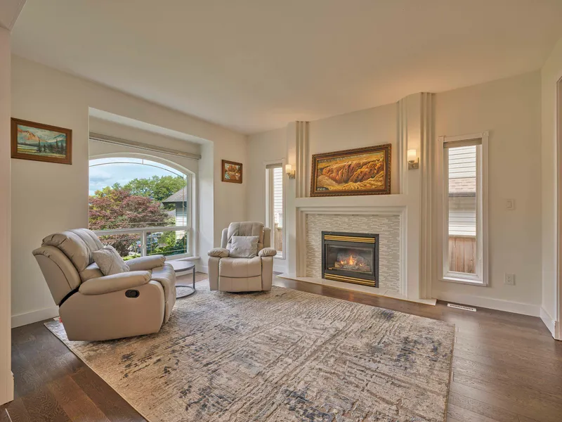 17802 100A AVENUE - photo 3 of 25