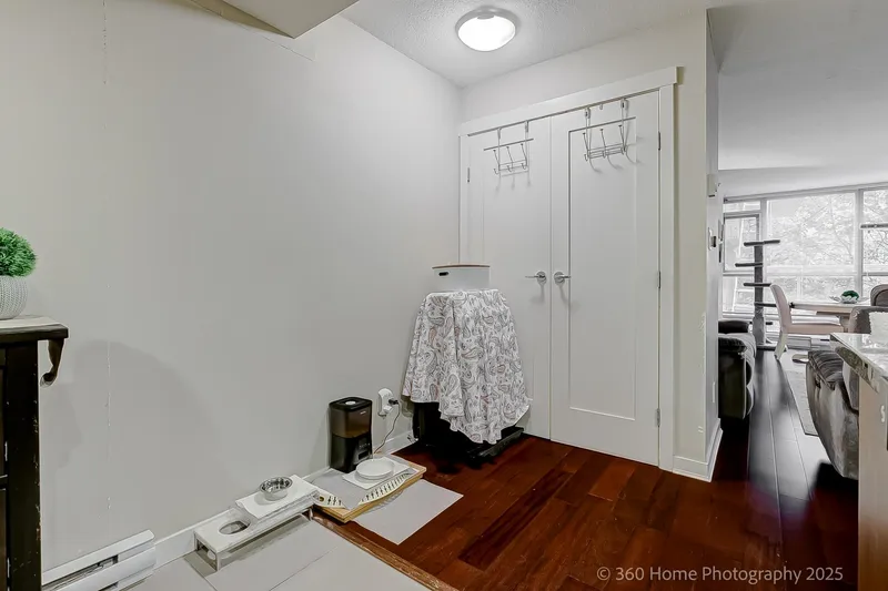 128 9373 HEMLOCK DRIVE - photo 3 of 25