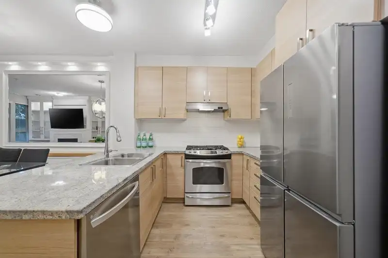 113 1150 KENSAL PLACE - photo 3 of 36