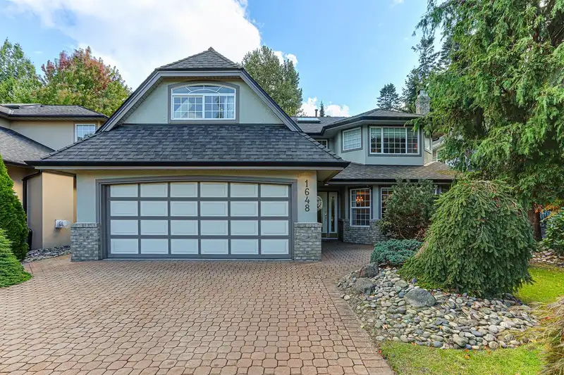 1648 SPYGLASS CRESCENT - photo 1 of 40