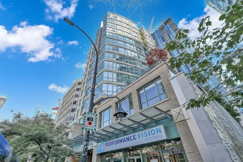 602 1238 BURRARD STREET - photo 1 of 25