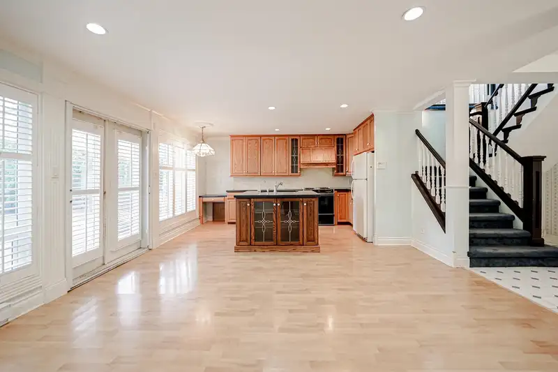 3220 GARDEN CITY ROAD - photo 4 of 35