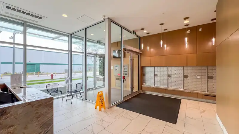 113 7008 RIVER PARKWAY - photo 3 of 34