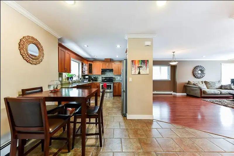 9 6116 128 STREET - photo 3 of 10