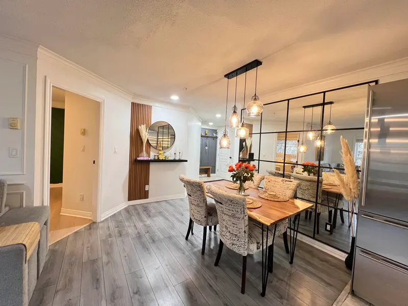 303 8115 121A STREET - photo 2 of 18