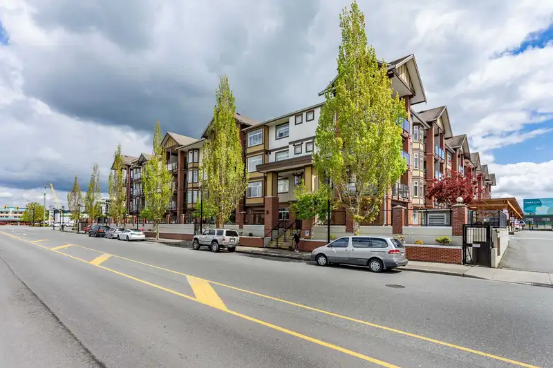 343 5660 201A STREET - photo 2 of 34