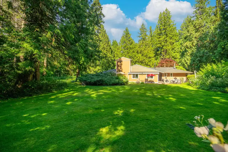 13425 WOODCREST DRIVE - photo 3 of 8