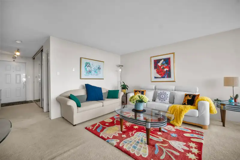 1310 6631 MINORU BOULEVARD - photo 3 of 31